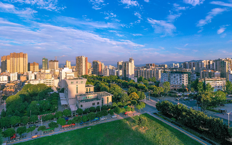 生態(tài)始興，城在林中（鄧斌）.jpg