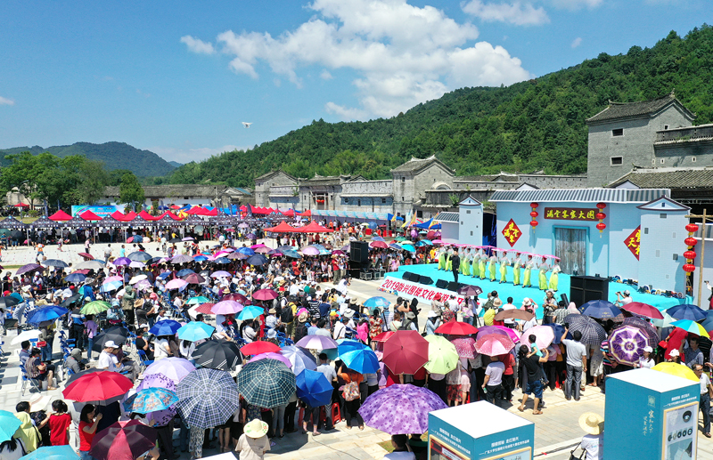 “向始興出發(fā)”2019始興圍樓文化旅游節(jié)在滿堂客家大圍隆重開幕